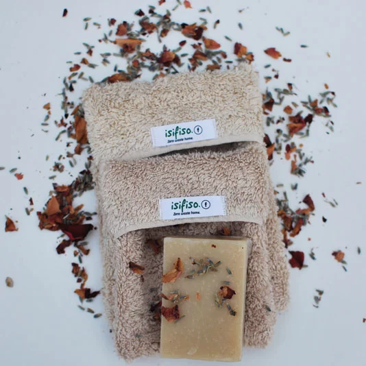 Exfoliating Soap Bag in Beige in two sizes with soap