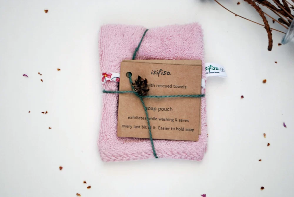 Soap bag for shower in Pink - zero waste alternative