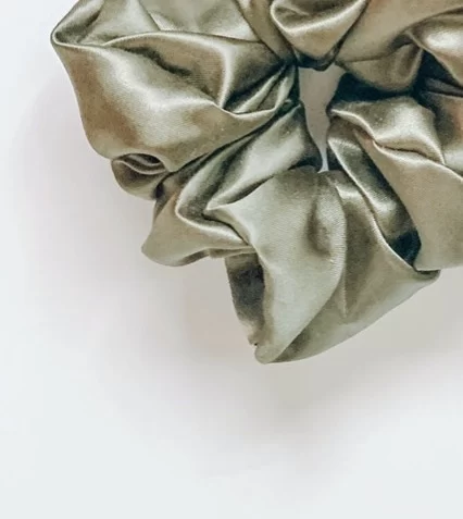 Do hair ties damage hair? 4 reasons why 10 do hair ties damage hair,plastic hair tie silk scrunchie | large silk srunchie