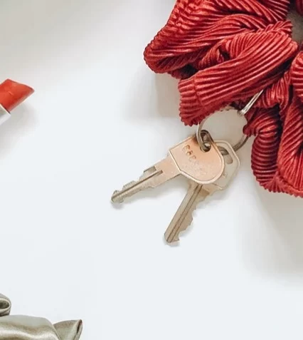 Do hair ties damage hair? 4 reasons why 8 do hair ties damage hair,plastic hair tie do hair ties damage hair | plastic hair tie is bad